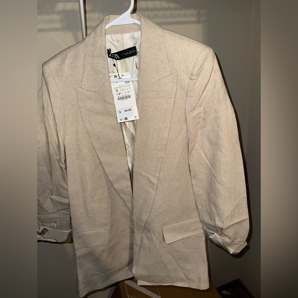 Zara women’s tan blazer